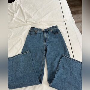 Still here buckle Jean - classic blue - excellent condition - size 28